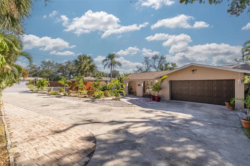 1426 Jasmine Court Clearwater FL 33756