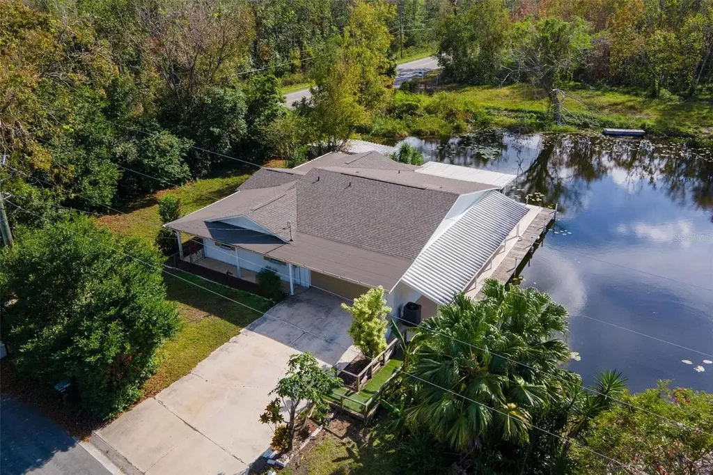 13724 Country Club Drive Tavares FL 32778