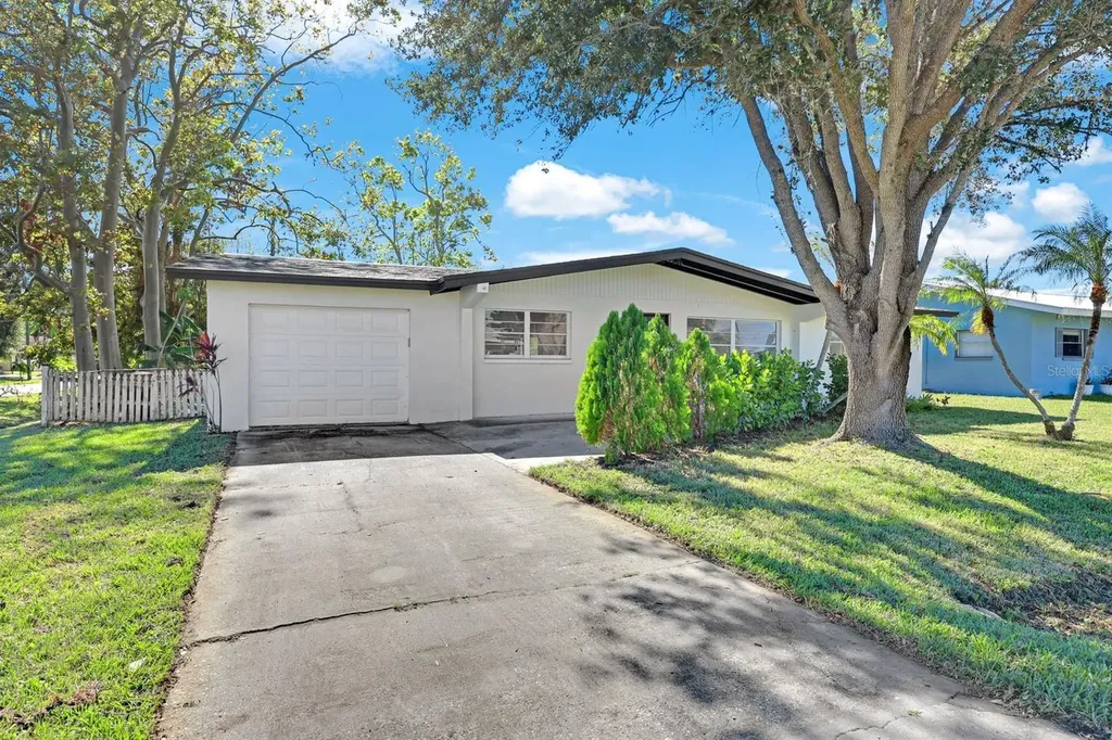 13037 9th Street Fort Myers FL 33905