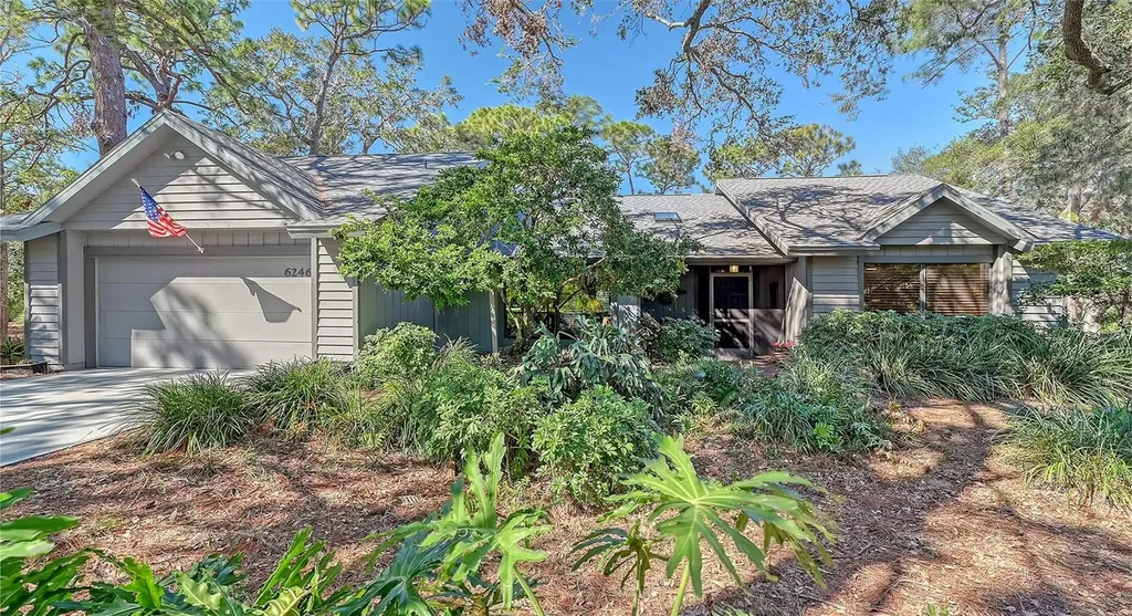 6246 Ravenwood Drive Sarasota FL 34243