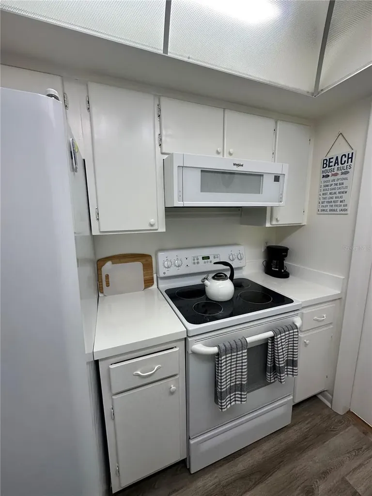 3806 Gulf Of Mexico Drive Longboat Key FL 34228