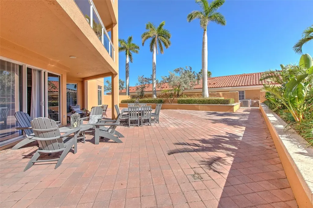 501 Mandalay Avenue Clearwater Beach FL 33767