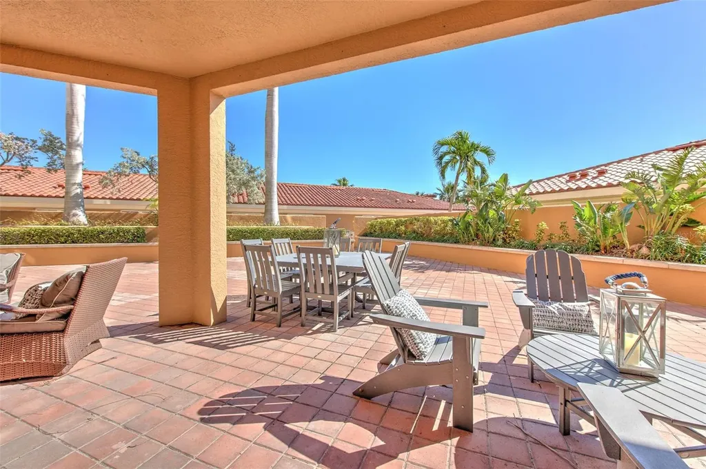 501 Mandalay Avenue Clearwater Beach FL 33767