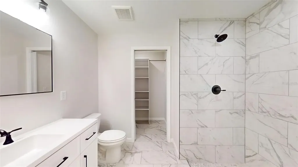 232 Locust Pass Ocala FL 34472