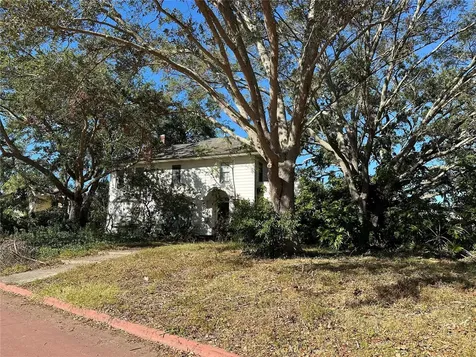 1667 Serpentine Drive S St Petersburg FL 33712