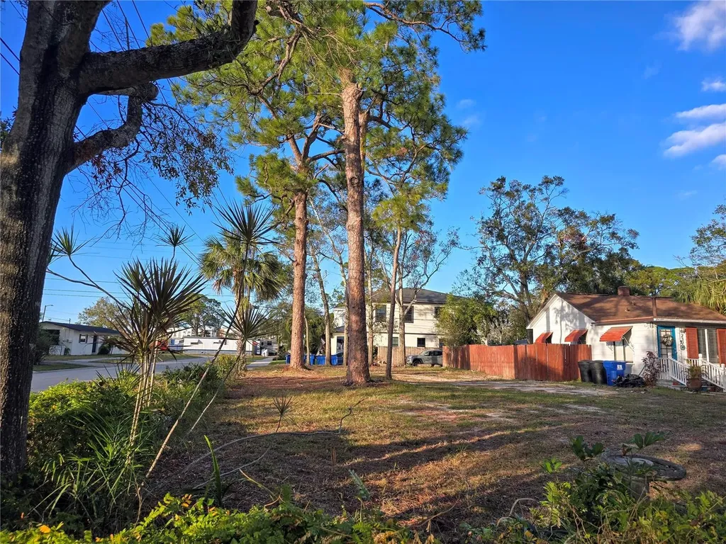 50TH Avenue N St Petersburg FL 33703
