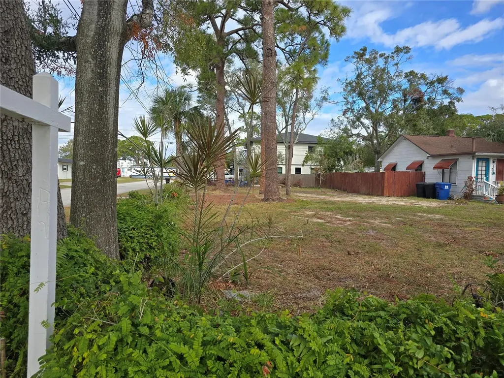 50TH Avenue N St Petersburg FL 33703