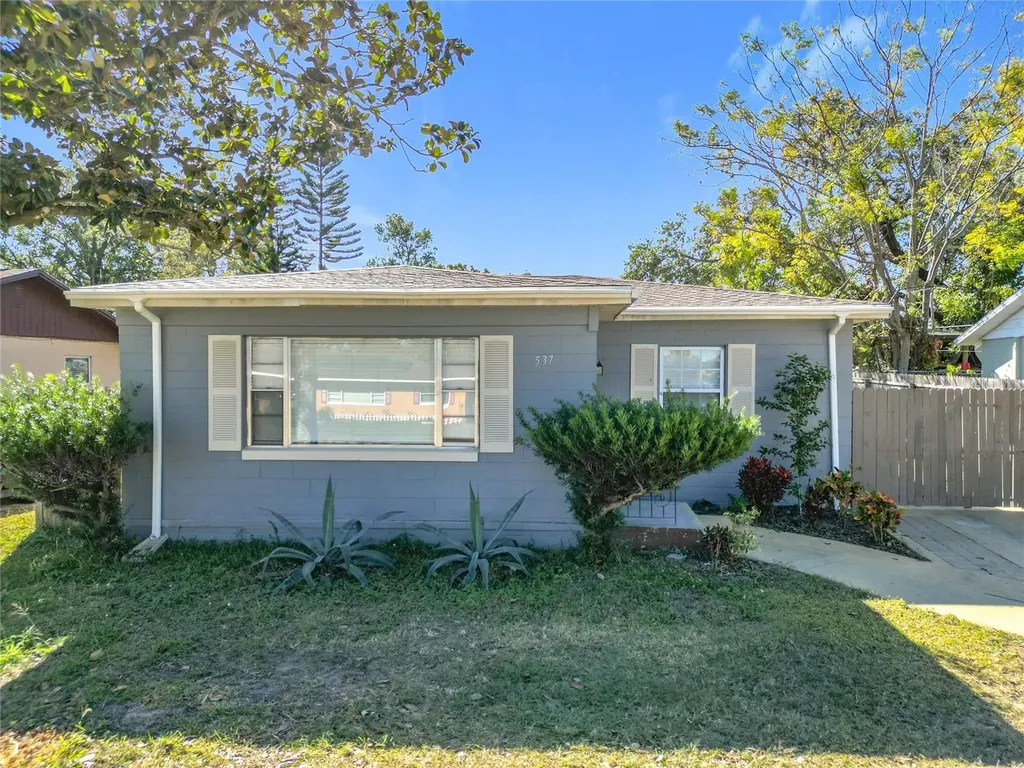 537 E Desoto Street Clermont FL 34711