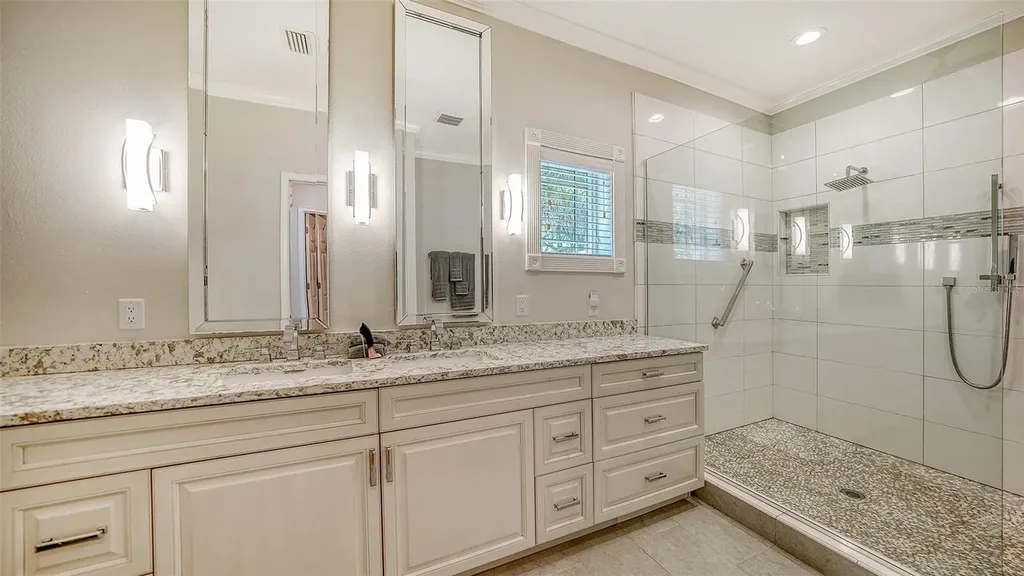 6405 Gulf Drive Holmes Beach FL 34217