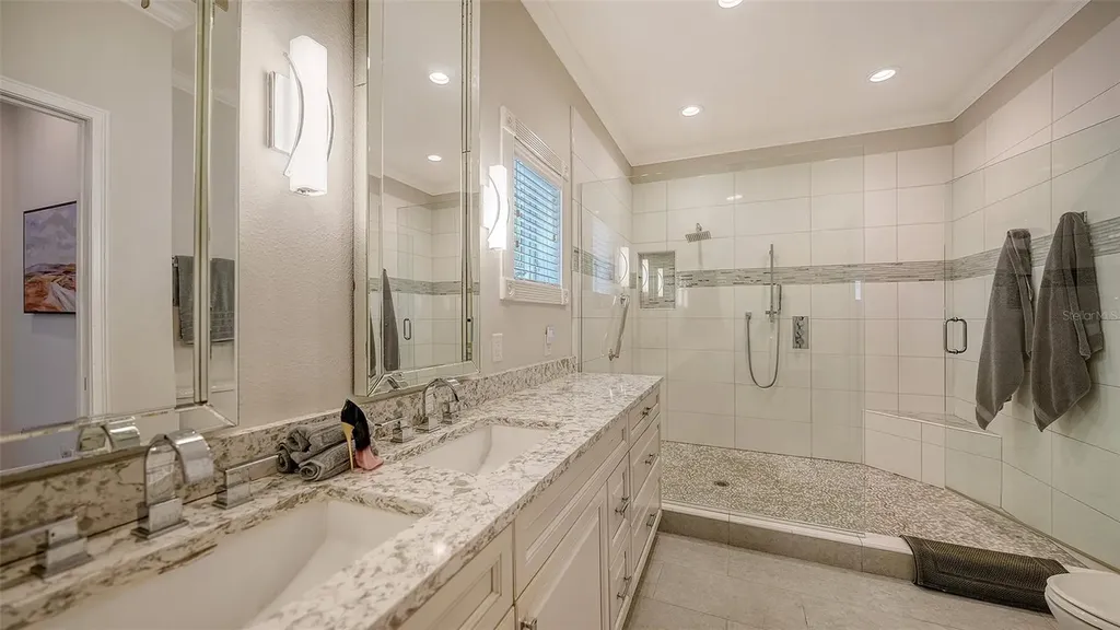 6405 Gulf Drive Holmes Beach FL 34217