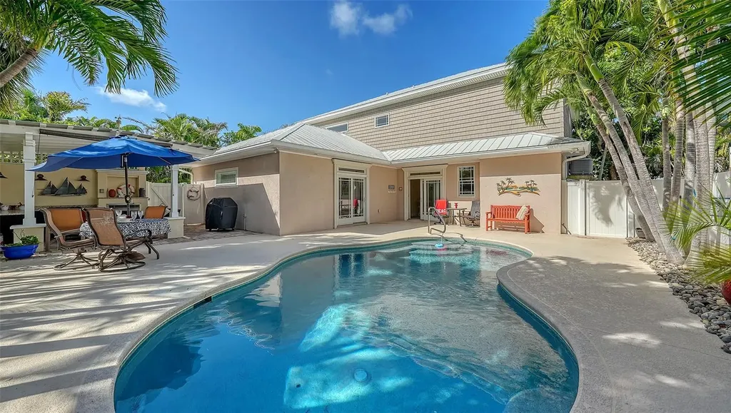 6405 Gulf Drive Holmes Beach FL 34217