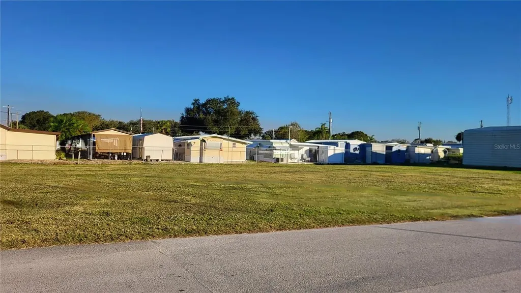 9990 Jerdik Drive NW Moore Haven FL 33471