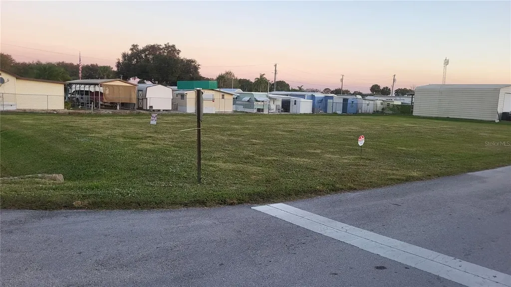 9990 Jerdik Drive NW Moore Haven FL 33471