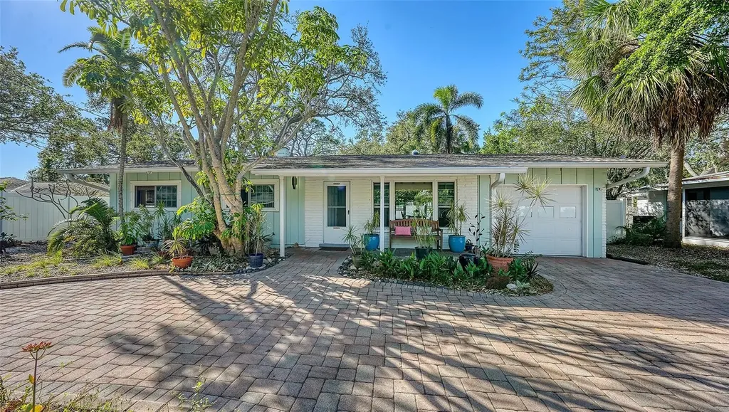 1310 Pomelo Avenue Sarasota FL 34239