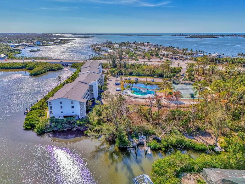 105 Crestview Drive Englewood FL 34223