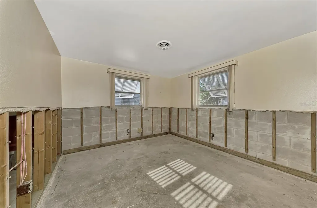 105 Crestview Drive Englewood FL 34223