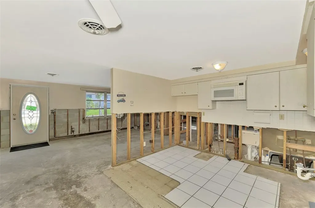 105 Crestview Drive Englewood FL 34223