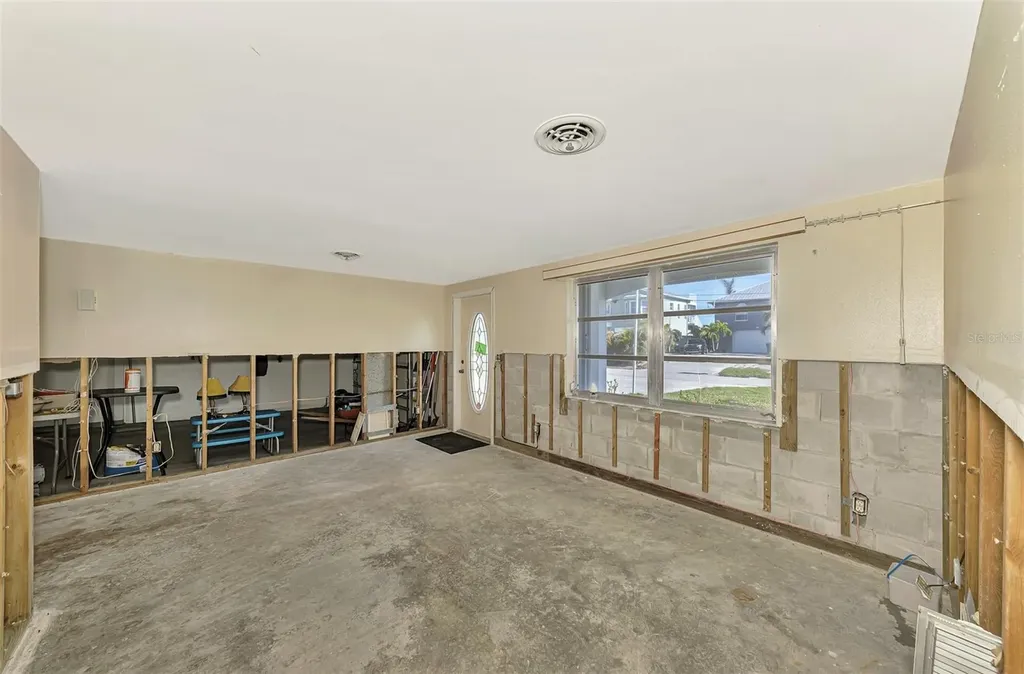105 Crestview Drive Englewood FL 34223