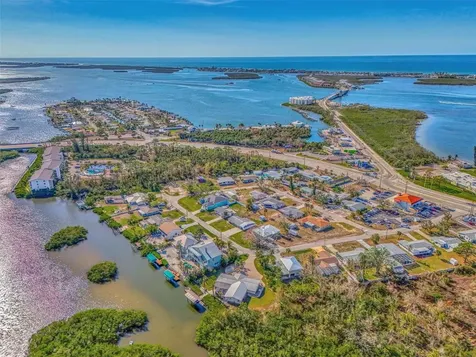 105 Crestview Drive Englewood FL 34223