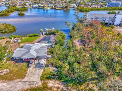 105 Crestview Drive Englewood FL 34223
