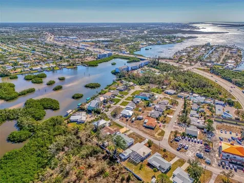 105 Crestview Drive Englewood FL 34223