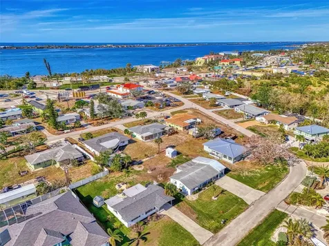 105 Crestview Drive Englewood FL 34223
