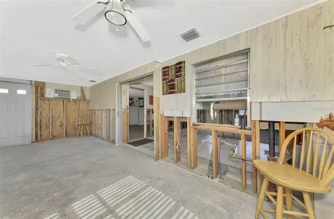 105 Crestview Drive Englewood FL 34223