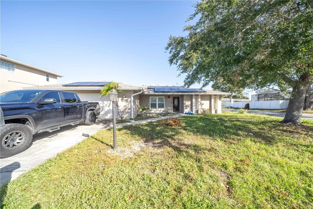 1800 Ironwood Court W Oldsmar FL 34677
