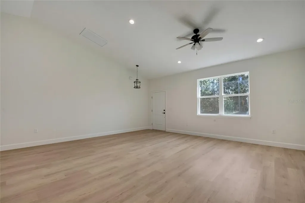 8104 N Santos Drive Citrus Springs FL 34434