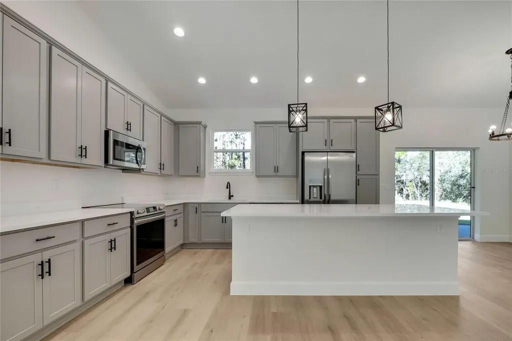 8104 N Santos Drive Citrus Springs FL 34434