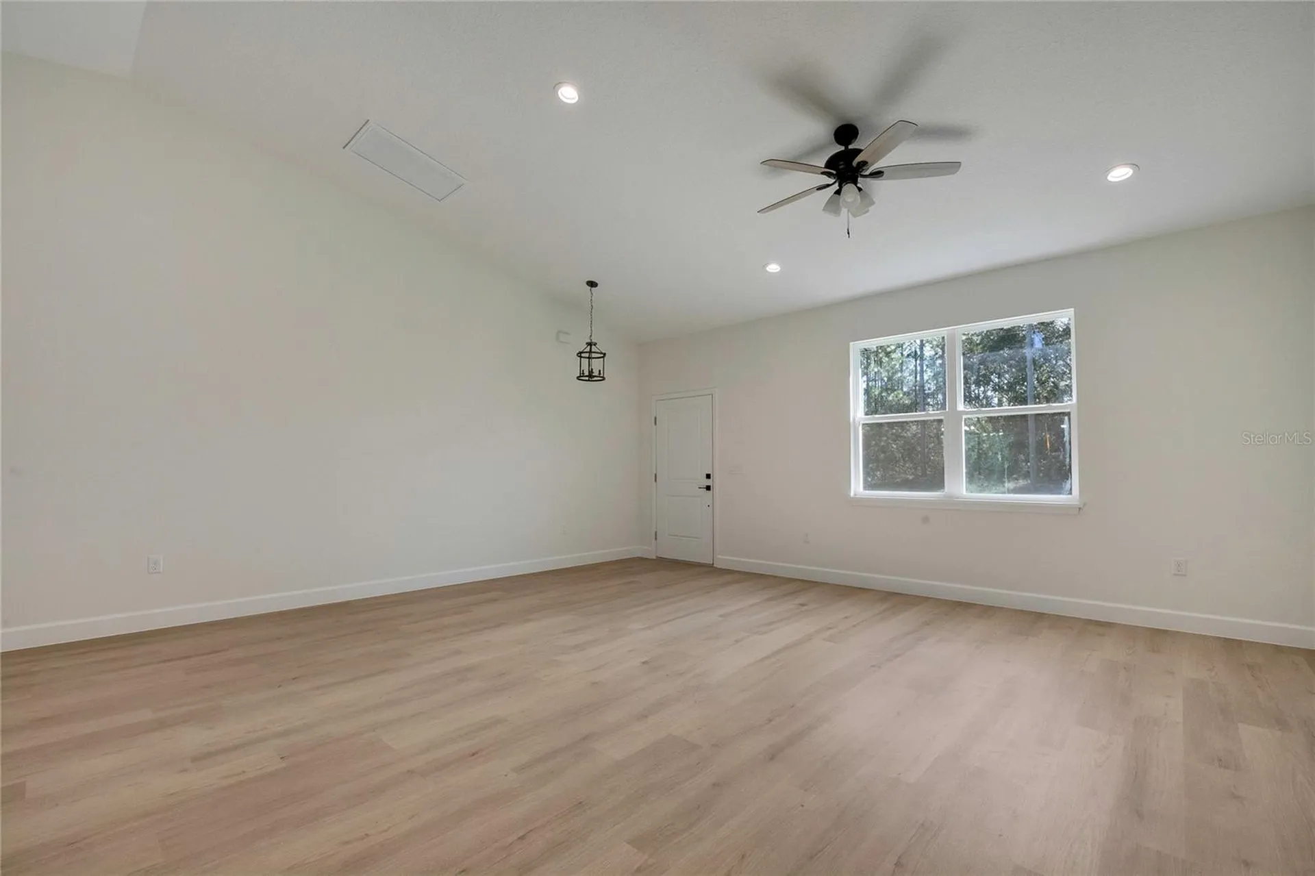 8104 N Santos Drive Citrus Springs FL 34434