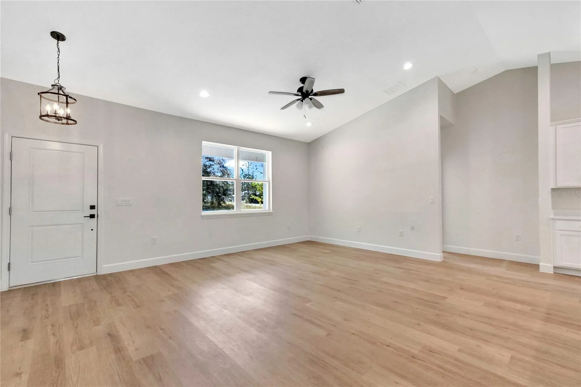 8090 N Santos Drive Citrus Springs FL 34434
