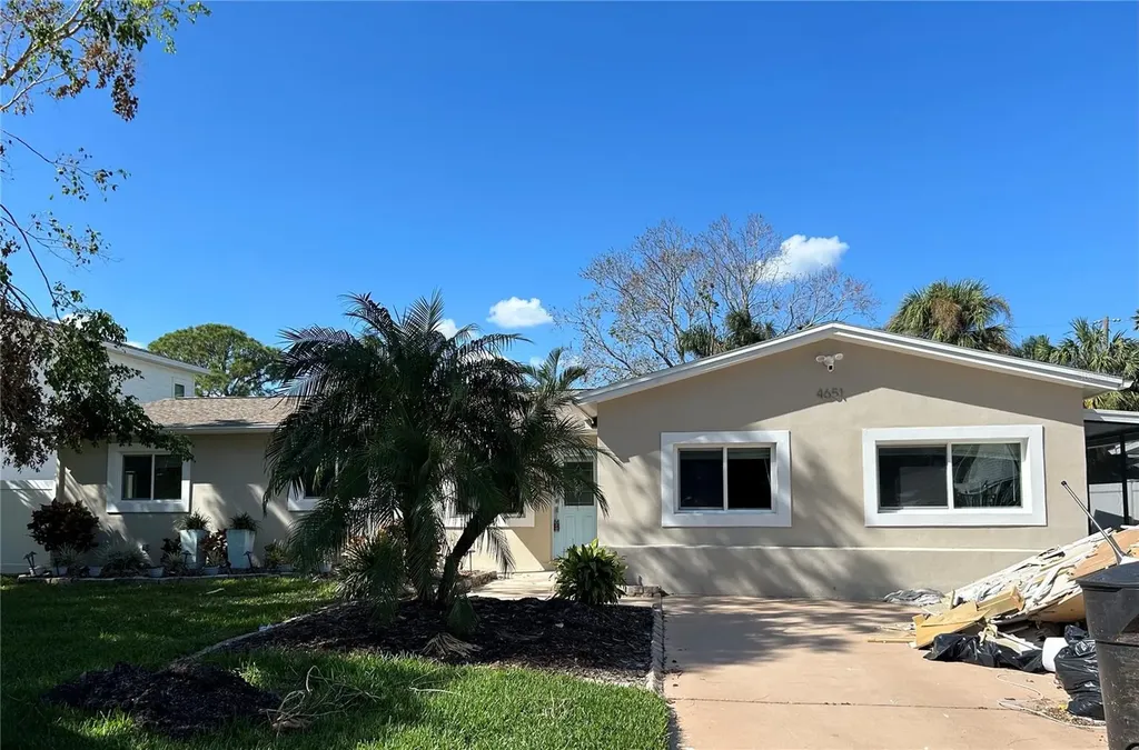 4651 Helena Street NE St Petersburg FL 33703