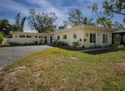 918 Alcazar Way S St Petersburg FL 33705