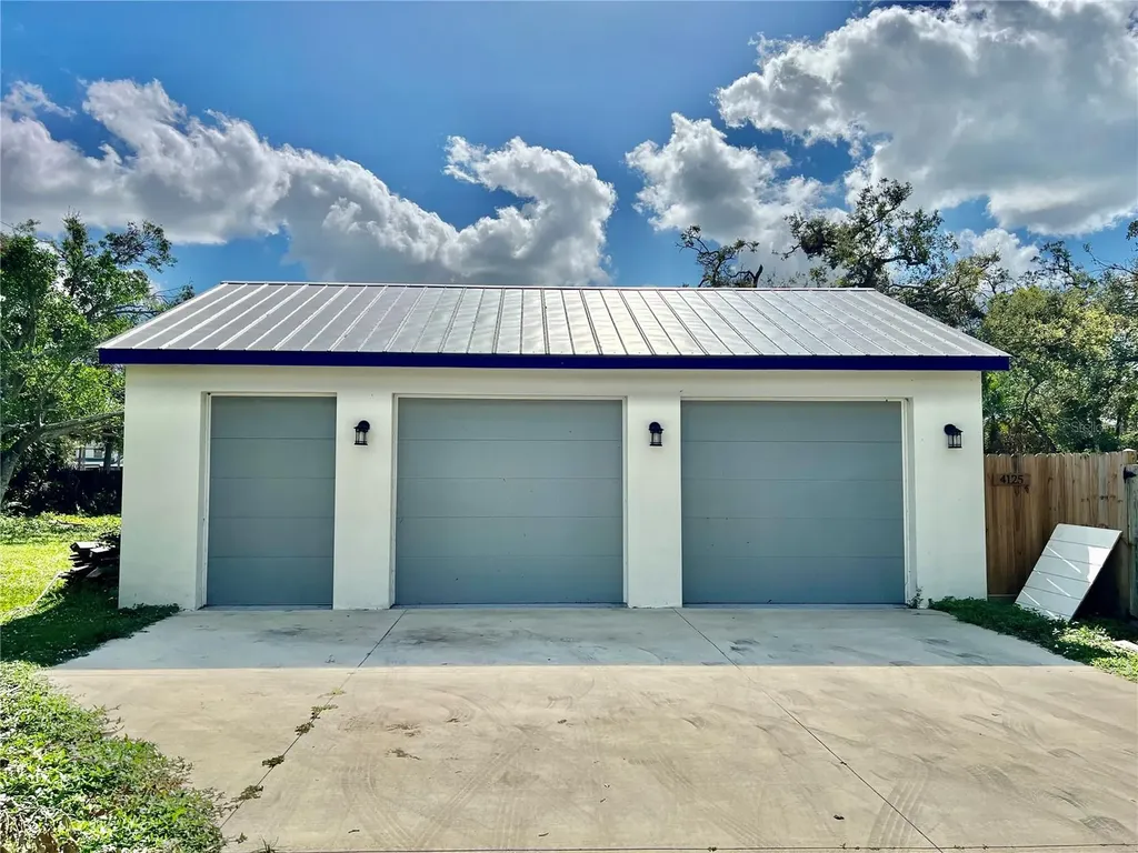 4125 Old Bradenton Road Sarasota FL 34234