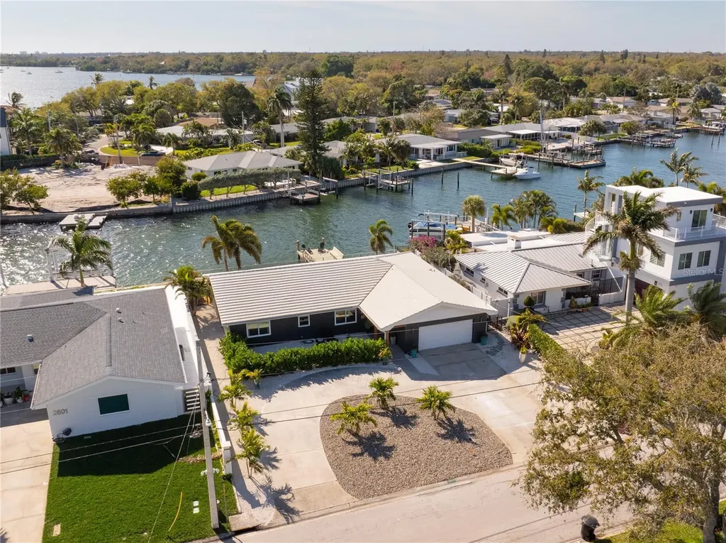 2599 W Bay Isle Drive SE St Petersburg FL 33705