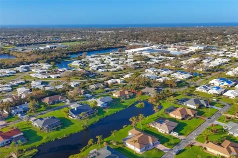 105 Hourglass Drive Venice FL 34293