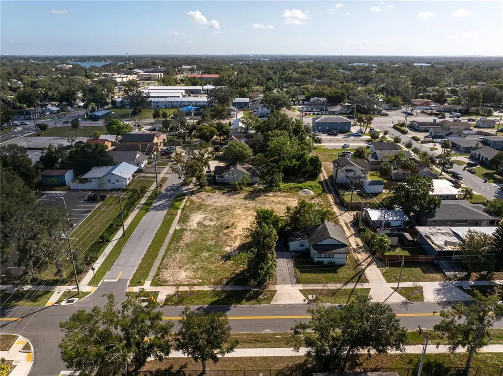152 & 148 Avenue D SW Winter Haven FL 33880
