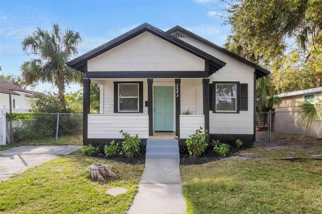 2043 Quincy Street S St Petersburg FL 33711