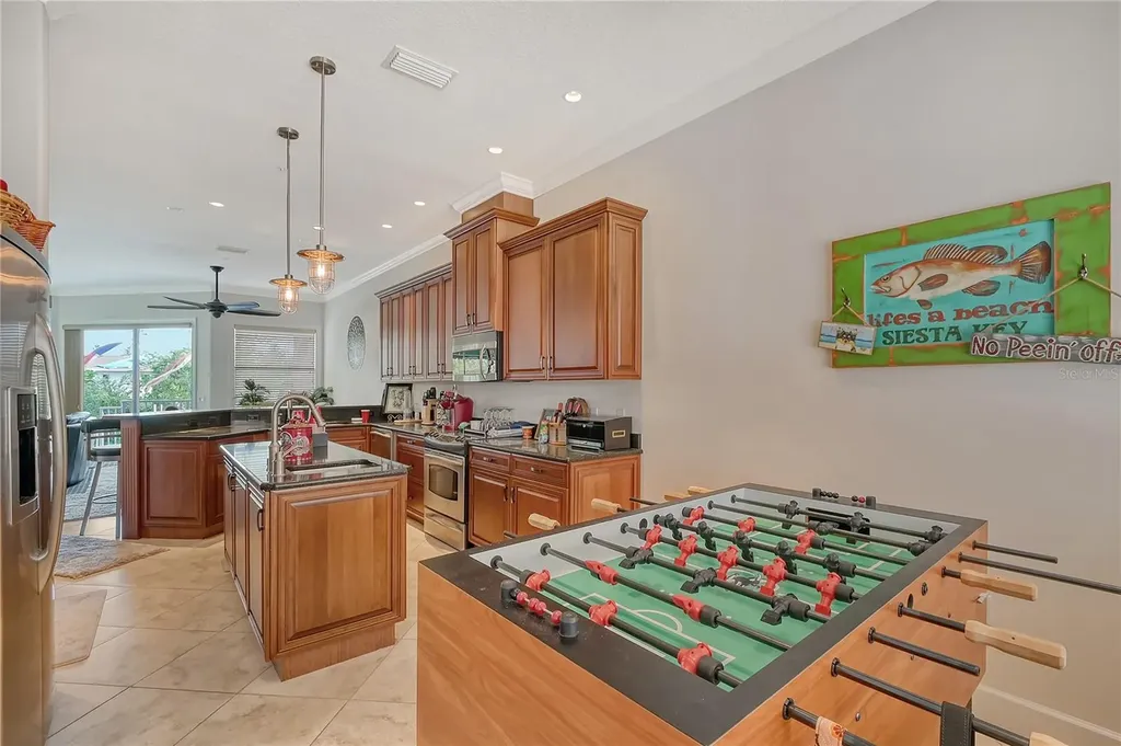 467 Canal Road Sarasota FL 34242