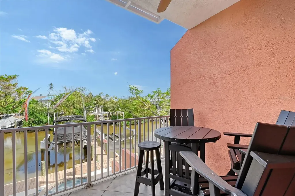 467 Canal Road Sarasota FL 34242