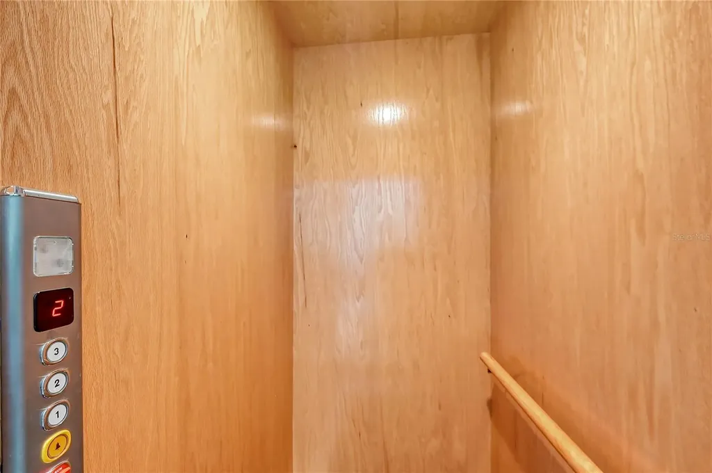 467 Canal Road Sarasota FL 34242