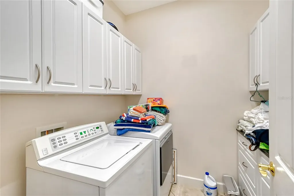 467 Canal Road Sarasota FL 34242