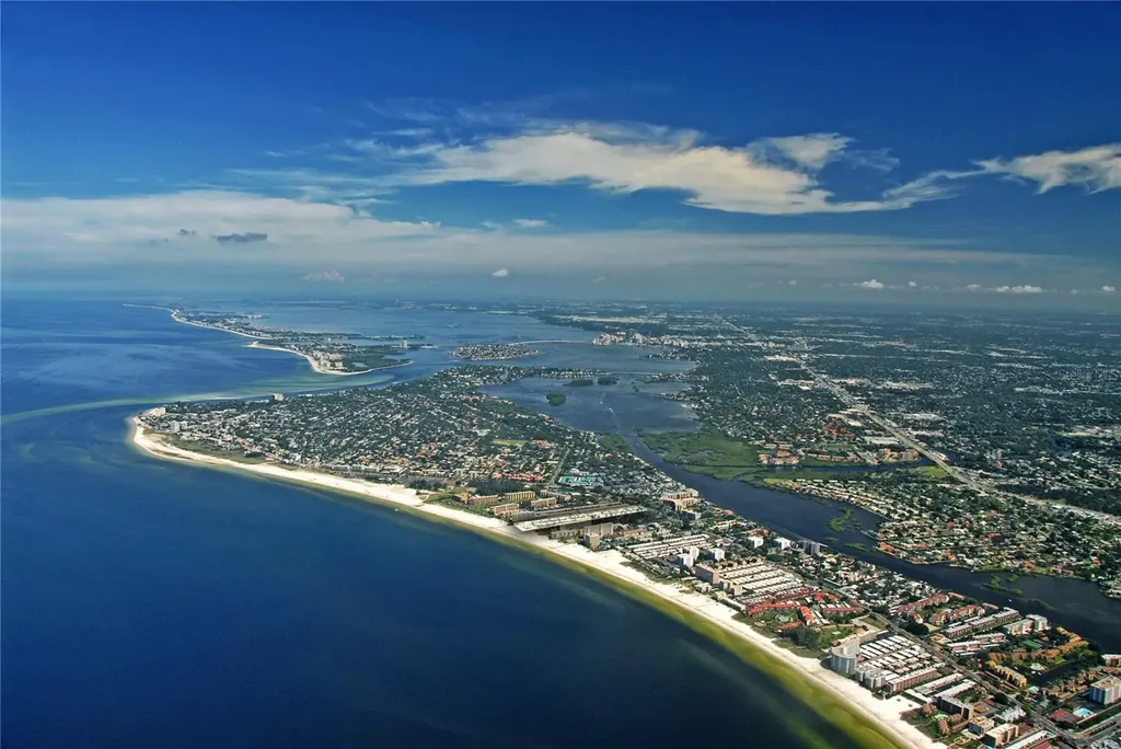 467 Canal Road Sarasota FL 34242