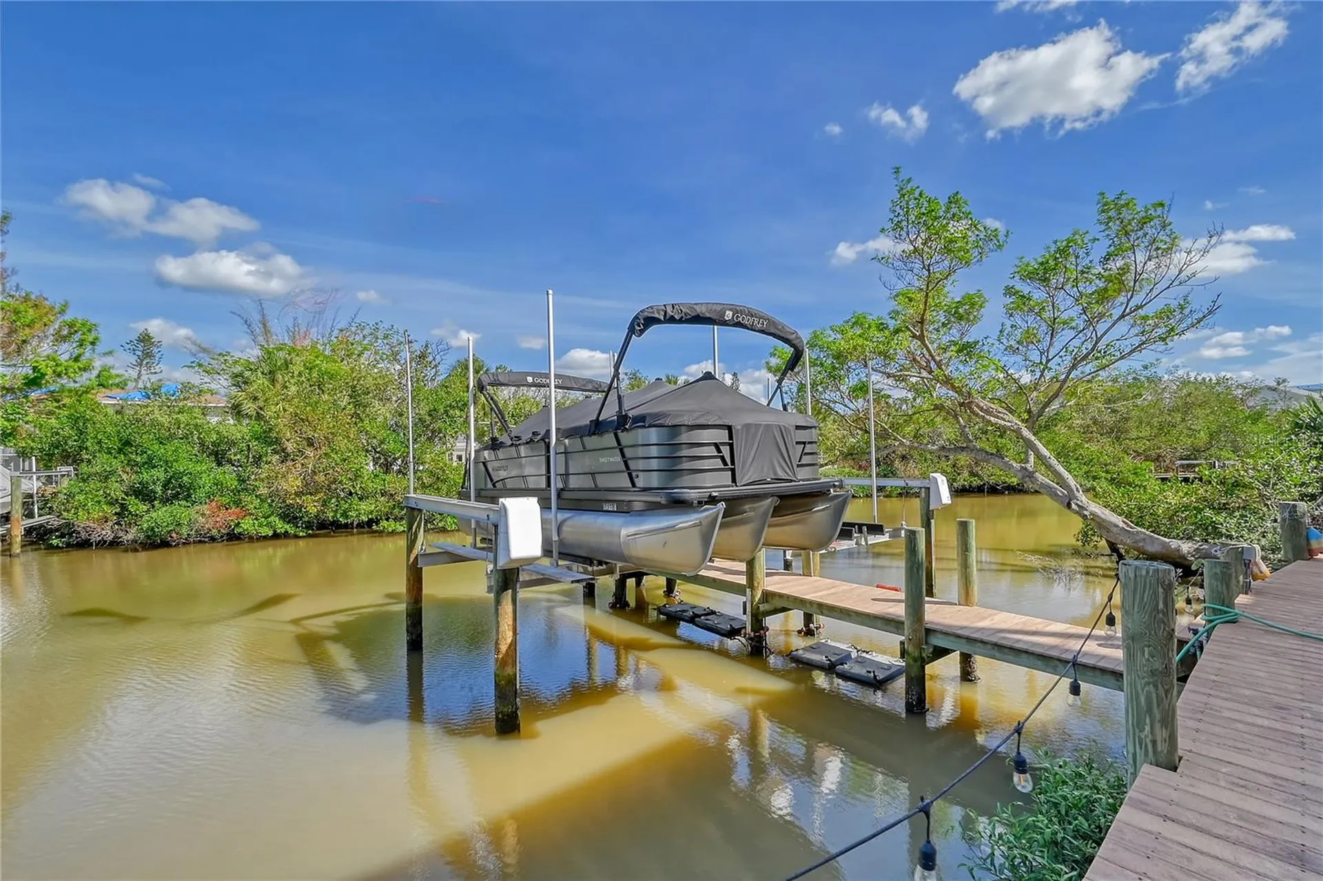 467 Canal Road Sarasota FL 34242