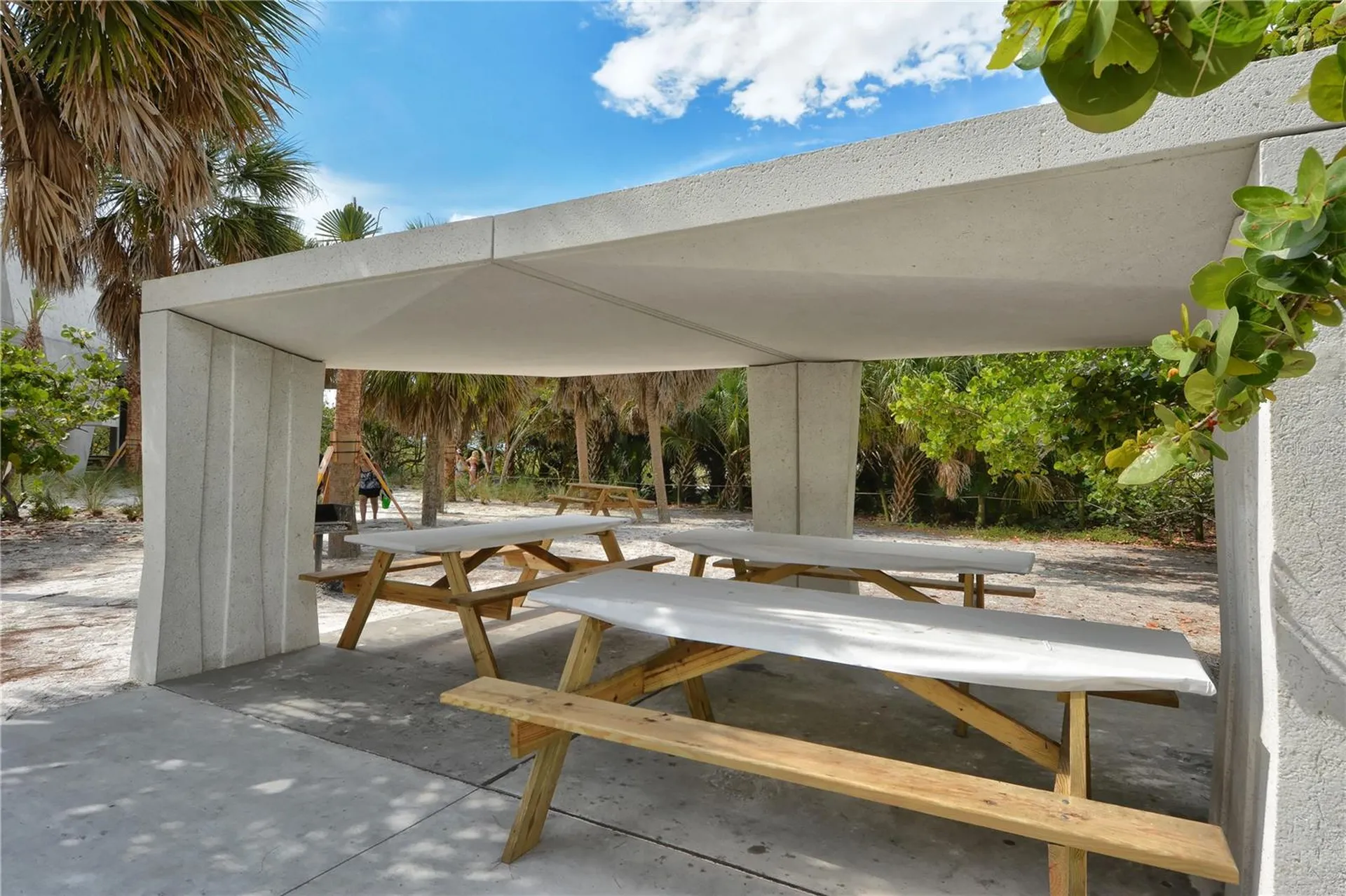 467 Canal Road Sarasota FL 34242