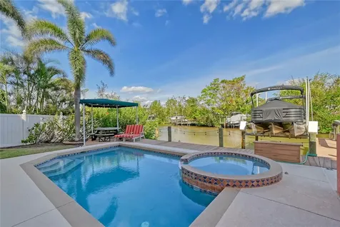 467 Canal Road Sarasota FL 34242