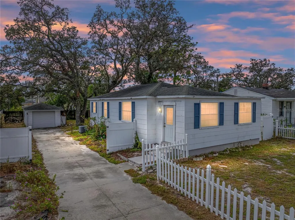 3908 W North B Street Tampa FL 33609