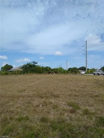 2710 NE 6th Avenue Cape Coral FL 33909