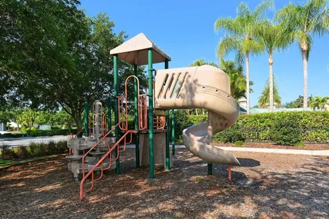 7819 Ashley Circle Bradenton FL 34201